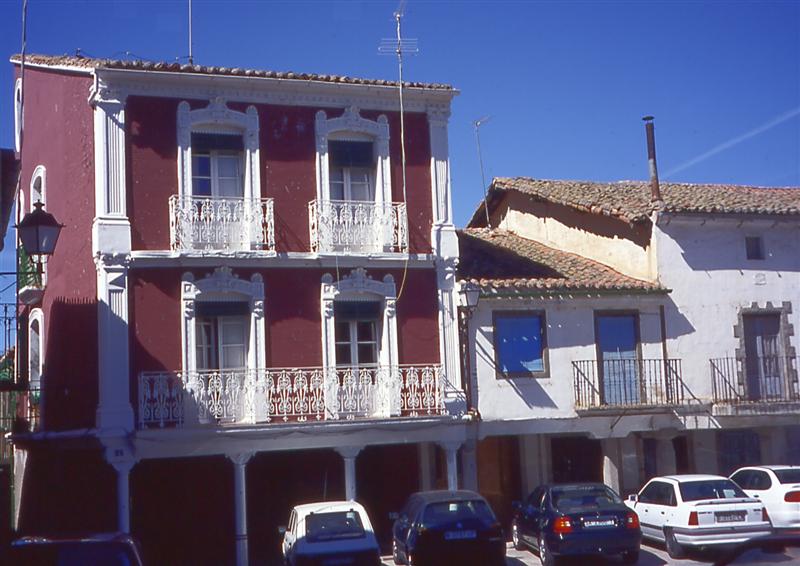 pied1998_01.jpg